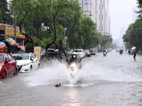 Nhiều tỉnh miền Bắc mưa to, dông lốc trong hôm nay