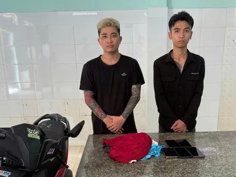 Công An TP.HCM bắt giữ hai TikToker dàn dựng clip có nội dung phản cảm để câu view