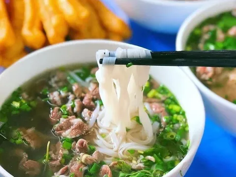 Ăn bún, phở thường xuyên: Cơ thể phải gánh chịu những gì?