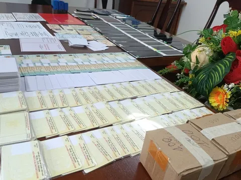 Lộ diện “ông trùm” cầm đầu đường dây giấy tờ giả tinh vi ở Huế