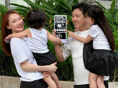 Vợ chồng Trường Giang - Nhã Phương sắp đón con thứ ba