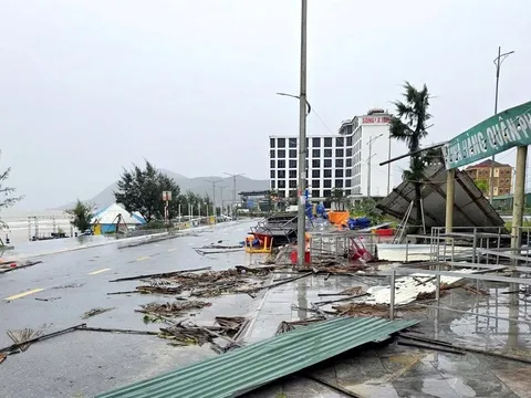 Bão số 10 gây thiệt hại lớn tại Nghệ An