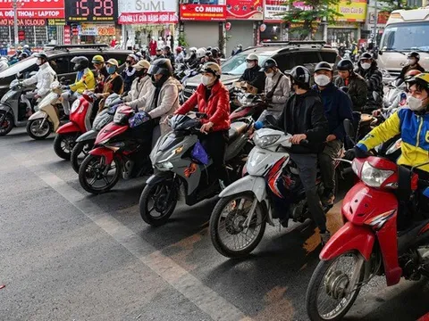 Dừng xe quá vạch chờ vẫn bị phạt 18-20 triệu đồng như vượt đèn đỏ