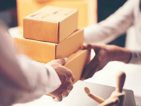 Hà Nội: Người phụ nữ mất hơn 900 triệu đồng khi “sập bẫy” thủ đoạn giả mạo shipper giao hàng