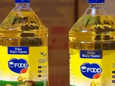 Cận cảnh dầu chăn nuôi 'phù phép' thành dầu ăn cho người, đã thu hơn 8.200 tỷ đồng