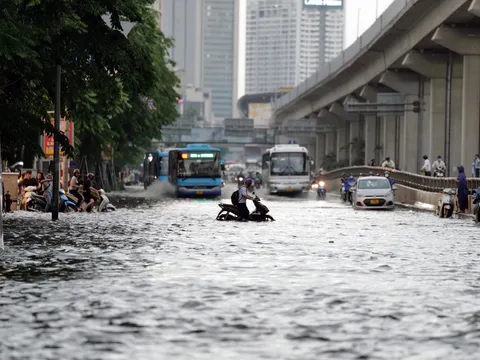 Cảnh báo mưa to ở nhiều nơi do áp thấp nhiệt đới trên Biển Đông