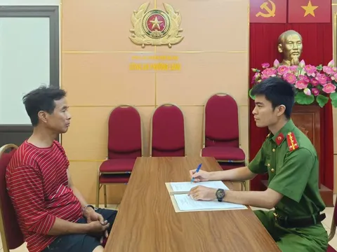 Người đàn ông ở Hà Nội 2 lần đốt rác trên sân thượng khiến ngọn lửa lan sang hàng xóm
