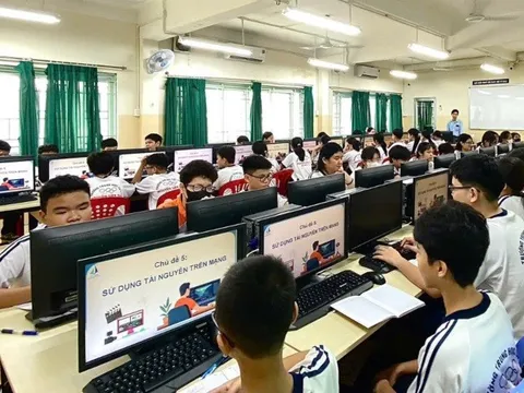 Lên phương án nghỉ học, học trực tuyến ứng phó bão số 12