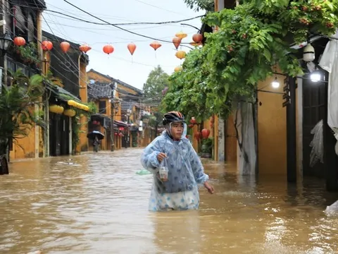 Miền Trung tiếp tục mưa lớn phức tạp