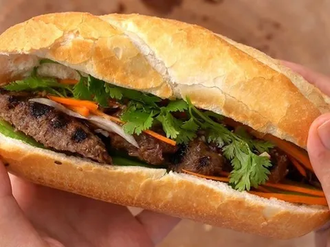 Vụ nghi ngộ độc sau khi ăn bánh mì tại TP HCM: Số ca nhập viện tăng