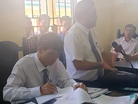 Thương lượng trả tiền chưa xong thì bị bắt về tội danh chiếm đoạt tài sản