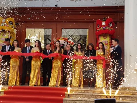 Tập đoàn Kết Hiền khai trương showroom nội thất tại Vĩnh Yên