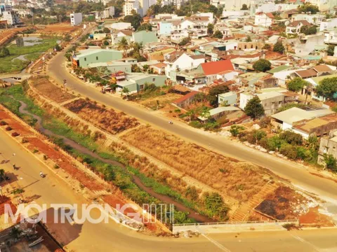 TP. Pleiku: Suối Hội Phú bốc mùi hôi thối- bao giờ mới xử lý?