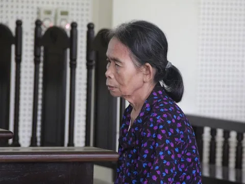 Người bà 'máu lạnh' sát hại cháu nội lãnh 12 năm tù