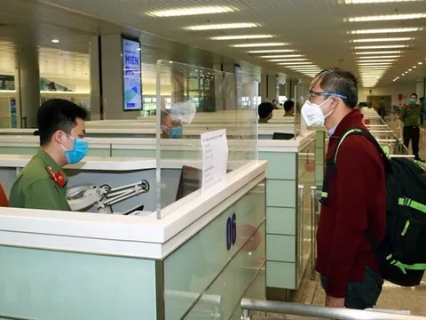 Quy định mới về kiểm soát xuất nhập cảnh đối với người đi trên phương tiện quốc phòng, an ninh