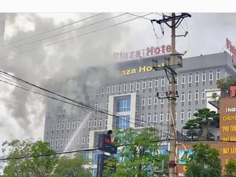 Nghệ An: Cháy Khách sạn Vinh Plaza