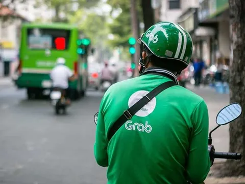 Grab tăng giá cước bù thuế giá trị gia tăng liệu có sai luật?