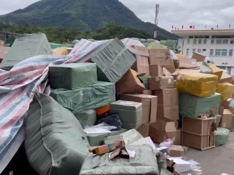 Vụ buôn lậu lớn ở Quảng Ninh: Đình chỉ công tác 06 cán bộ hải quan Bắc Phong Sinh