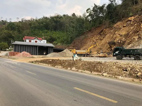 Mai Sơn (Sơn La): San đồi lấy đất, chiếm dụng hành lang giao thông