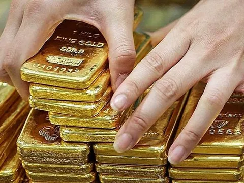 Giá vàng trong nước bất ngờ quay đầu rớt mạnh