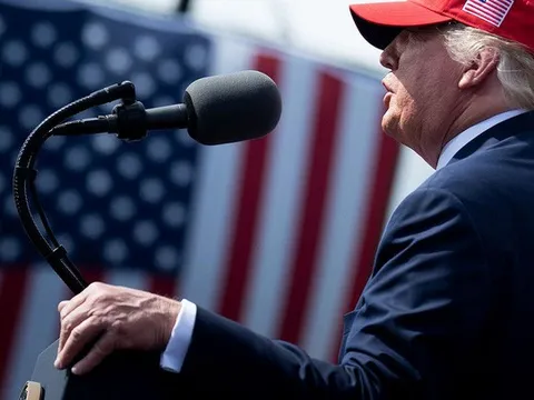 Donald Trump đã đánh mất nước Mỹ như thế nào?
