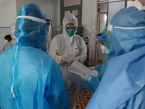 Xuất hiện ca bệnh ngoài cộng đồng tại TP.HCM, Chủ tịch Hà Nội chỉ đạo khẩn