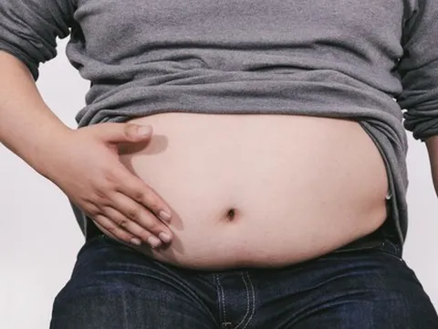 '2 lỏng, 1 đau, 1 béo' là hiện tượng thường có của hội 'già trước tuổi', xem thử bạn có nằm trong hội này hay không