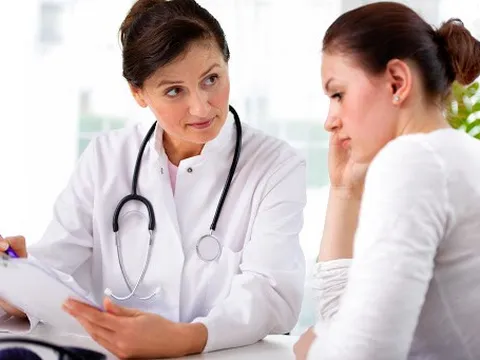 Con gái tử cung suy yếu thường có 4 đặc điểm trên mặt, chị em cần lưu ý để phòng ngừa