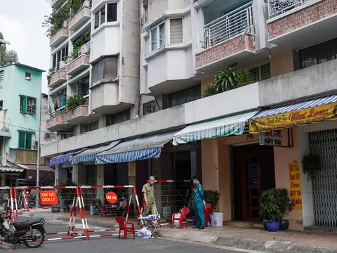 TP.HCM: 1 nam thanh niên nhiễm Covid-19, một phần chung cư ở quận 5 bị phong tỏa