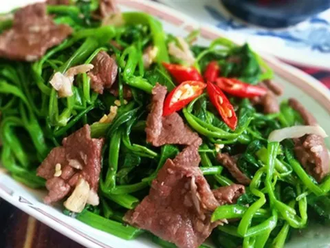 Cô gái 28 tuổi mắc ung thư vì ăn rau để qua đêm: Cảnh báo 4 loại rau củ càng để lâu càng 'độc', tốt nhất nên vứt bỏ