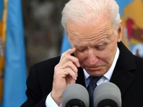 Ông Joe Biden bật khóc chia sẻ điều hối tiếc trước khi tới lễ nhậm chức
