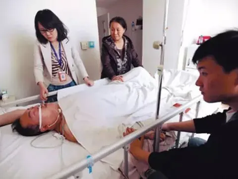 Người đàn ông 46 tuổi bị nhồi máu não, tử vong ngay trong đêm, nguyên nhân xuất phát từ 3 thói quen trước khi đi ngủ mà nhiều người mắc phải