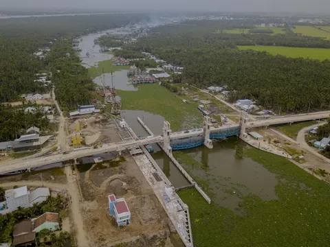 Kiên Giang: Vận hành tạm thời Cống, âu thuyền Cái Bé để phòng, chống hạn mặn mùa khô năm 2021 phục vụ sản xuất, dân sinh