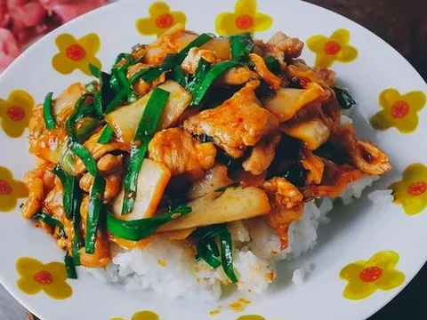 Chuyên gia dinh dưỡng chỉ ra 4 loại rau dạ dày 'ghét' nhất, đừng để chúng xuất hiện nhiều trên bàn ăn
