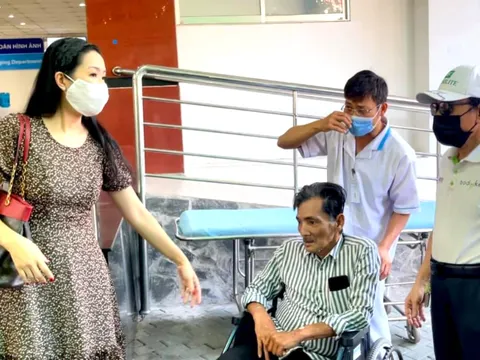 Nghệ sĩ Thương Tín khiến fan xót xa với cuộc sống khó khăn sau khi xuất viện