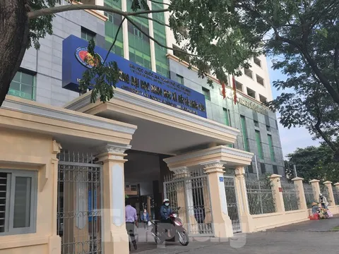ĐHQG TPHCM vào cuộc xác minh vụ 11 giảng viên trường ĐH KHXH&NV TPHCM nghỉ việc
