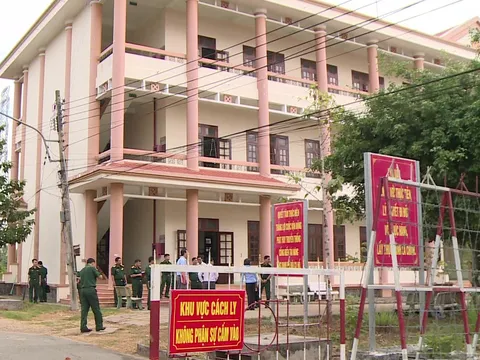 Người phụ nữ bán vé số lẻn vào phòng bệnh nhân mắc COVID-19, trốn khỏi khu cách ly tập trung