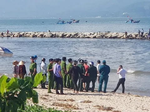 Hoảng hồn phát hiện thi thể một người phụ nữ tại biển Quy Nhơn
