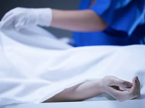 Người phụ nữ giấu xác mẹ trong tủ đông 10 năm tròn vì lý do gây phẫn nộ