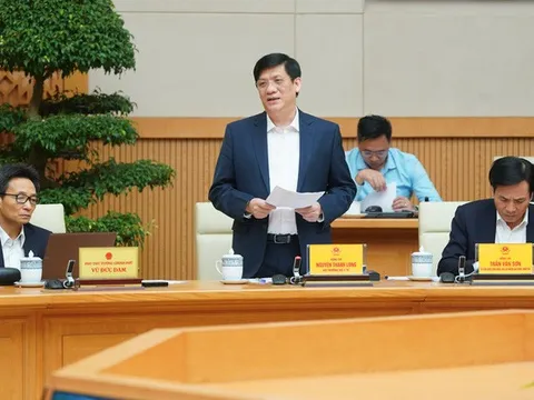 Đề nghị tạm dừng các chuyến bay thương mại từ nước ngoài về Việt Nam