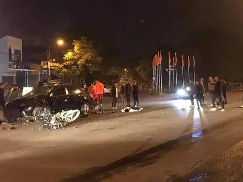 Xe máy va chạm với ô tô: 2 sinh viên tử vong, 1 người bị thương nặng