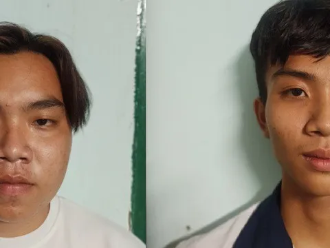 Thanh niên rủ bạn chém loạn xạ vào nhóm người ngồi nhậu ở Sài Gòn vì bị nhắc nhở chạy xe đừng nẹt pô