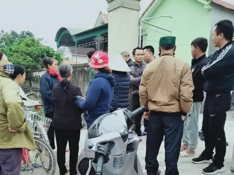 Vụ mẹ nằm gục, 2 bố con tử vong trong nhà tắm: Hàng xóm nói gì?