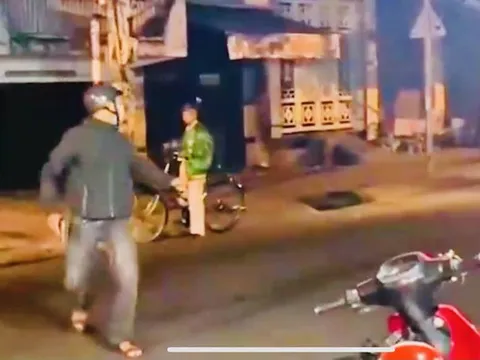 Cảnh sát nổ súng chỉ thiên, vây bắt nhóm quái xế náo loạn đường phố Sài Gòn