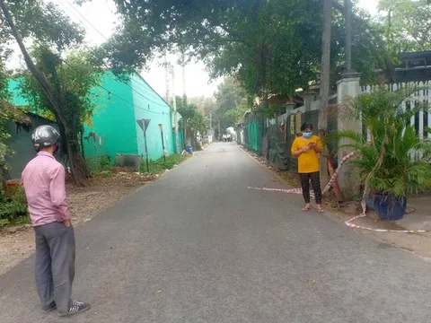 Một dãy trọ bị phong tỏa do 3 người nhập cảnh trái phép về từ Campuchia