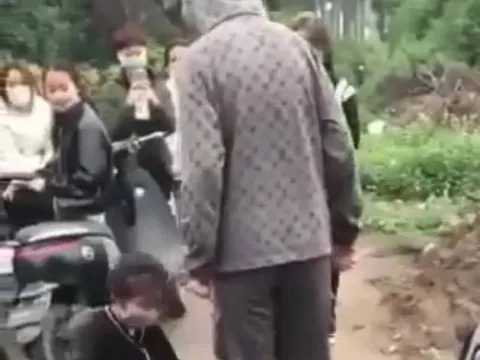 Nữ sinh lớp 9 ở Hải Phòng bị học sinh trường khác đánh hội đồng