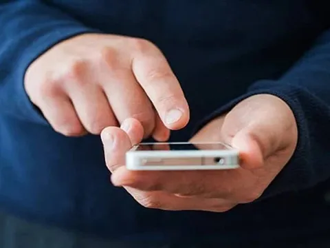 Yêu đương người nước ngoài qua MXH, người phụ nữ bị lừa 2,5 tỉ đồng sau lần nghe điện thoại