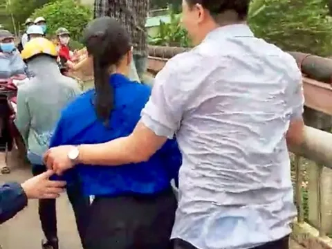 Tài xế taxi nhảy xuống sông cứu sống cô gái trẻ nghĩ quẩn tự tử