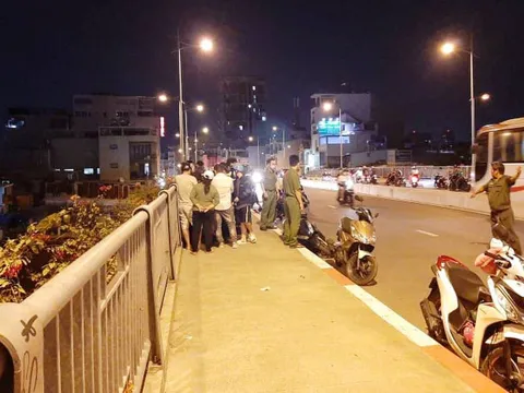 Nam thanh niên gieo mình xuống sông Sài Gòn sau khi cãi nhau với bạn gái