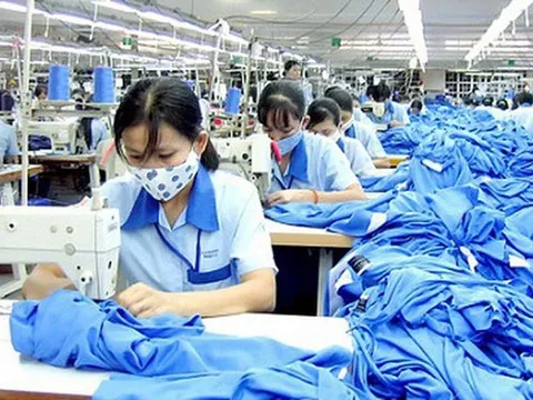 Doanh nghiệp bị ảnh hưởng bởi dịch COVID-19 được tạm dừng đóng Bảo hiểm xã hội